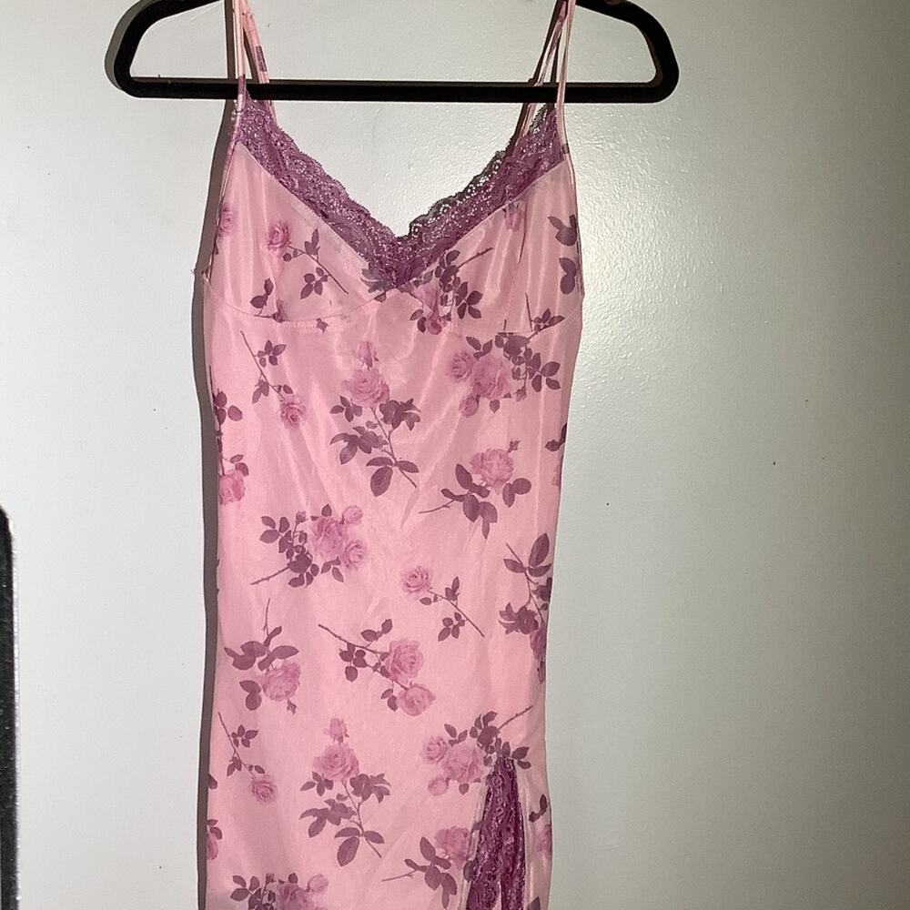 Floral and lace pink dress
